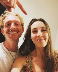 Jackie Oakley's Instagram, Twitter & Facebook