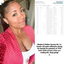 Valerie Hinds's Instagram, Twitter & Facebook