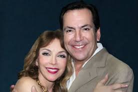 Laura Flores y Eduardo Salazar confirman su separación