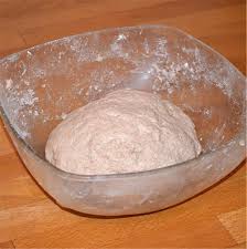 Per secoli questo è stato l'unico modo per produrre il pane, perché ancora non si conoscevano le forme di vita. Perche L Impasto Del Pane Lievita Tom Press