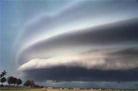Tornada w polsce #bow echo #huragan łowcy burz zazwyczaj polują na ekstremalnie silne zjawiska impressive shelf cloud sweeps into champaign county in eastern illinois during the late morning. Convective Windstorms In 2017 Episode 3 11 August European Severe Storms Laboratory