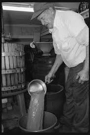 18,886 Lowell Image: PICRYL