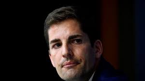 Spain boss Luis Enrique leaves role with assistant Robert Moreno replacing  him