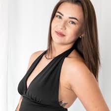 Victoria R. Lash & Brow Artist