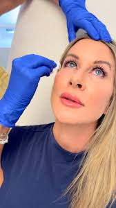 ✨ Meet Amy: Your Expert Injector and Wellness Guide! ✨ Amy (AJ) Hunt brings  over a decade of experience in the aesthetics industry to Simply Bliss.  Originally from Hastings, NE, Amy's journey