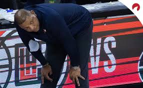 All eyes on joel embiid. 2l0xrjmdzts0lm