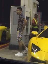 The results saw national shuttler datuk lee chong wei paying rm97,777 for bmw6 among several members of royalty. Lee Chong Wei With His Own Lamborghini I Love Badminton Facebook