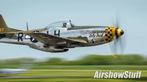 Le p51 mustang est un avion très prisé par les collectionneurs de warbirds, avec plus de 100 appareils dans le monde5. P 51 Mustang Low Flybys Gathering Of Warbirds 2017 Youtube