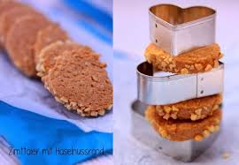 Zimttaler Mit Haselnussrand Und Ein Erlebnis Im Einwohnermeldeamt Platzchen Rezept Lebensmittel Essen Haselnuss