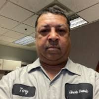 Charles Leftridge's Instagram, Twitter & Facebook