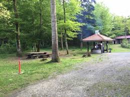 Das dorf auf dem frienisberg. Waldhutten Camping Mit Dem Fanclub Scl Tigers Fantiger