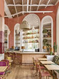 A Lezione Di Colore Da Laura Gonzalez L Interior Designer Piu Amata Di Francia Con Immagini Design Per Ristorante