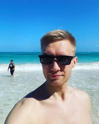 What apartments are available in Bolingbrook, Joliet, Romeoville, or  Woodridge for a nursing student?