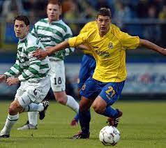 El juego de la selección argentina con una pelota de fútbol americano. El Villareal A La Seminifinal De La Uefa Al Vencer Al Celtic De Glasgow 2 0