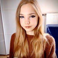 Naomi Seibt Seibtnaomi Twitter In 2020 Long Hair Styles Naomi Hair Styles