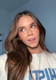 Emily Levy's Instagram, Twitter & Facebook