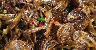 Ikan bilis (goreng garing) kentang (goreng) bawang merah (hiris) bawang putih. Pin On Ikan Bilis Kicap