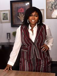 Mercy Johnson Okojie - First picture before the red carpet.  😘#TheLegendofInikpi premiere in a bit! Official pictures soon. #epicingold  | Facebook