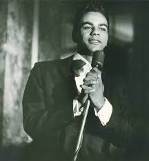Before that velvet voice, he was chasing a different dream. 🎶 Johnny Mathis was such a gifted high jumper that he was invited to the 1956 U.S. Olympic trials, then chose a
