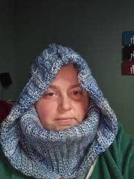 Just finished this super soft and warm hooded scarf 😍