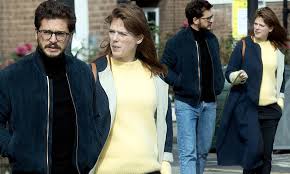 It was rather hilarious, but also awful. Kit Harington And Wife Rose Leslie Take Dog For Walk In London Daily Mail Online