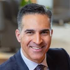 Brian Aune's Instagram, Twitter & Facebook