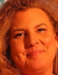 Beth Grady's Instagram, Twitter & Facebook