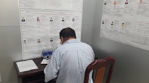 Tiếp đó, thủ tưởng cùng đoàn công tác của chính phủ đã đến tham quan và kiểm tra tình. Thá»§ TÆ°á»›ng Pháº¡m Minh Chinh Hoan Thanh Bá» Phiáº¿u Báº§u Cá»­ Táº¡i Cáº§n ThÆ¡ Bao NgÆ°á»i Lao Ä'á»™ng