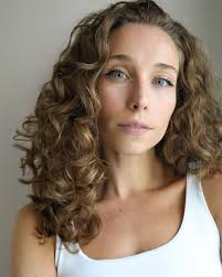 10 inches of hair lighter ✂️ • • • #donatedhair #haircut  #hairtransformation #curlyhair #curly #curlygirl #childrenwithhairloss  #headshot #headshotphotography #headshotphotographer #canon #explore  #portrait #selfportrait #photography #model #dancer ...