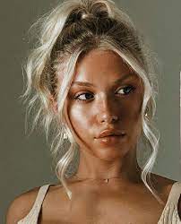 Pin By Sophie On Hair Styles Hair Styles Aesthetic Hair Brown Blonde Hair
