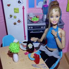 1 051 gostos 11 comentarios barbie fitnessdoll barbie colllector no instagram my snack will be reinforced beca barbie fashionista barbie dolls barbie