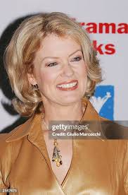 21 Photos & High Res Pictures