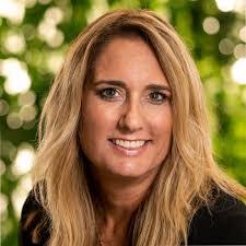 Julie Bowerman's Instagram, Twitter & Facebook