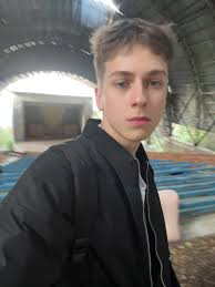 The Short Man with Big Eyes