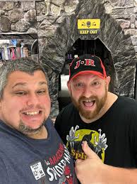 Can I get an autograph from the artist at Nationwide Arena?