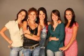 Poți alege ce vrei tu, de la povești de dragoste profunde la comedii romantice ușurele. Iubire Ca In Filme Rebe