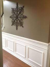 About any design of wainscoting can be used for shoulder height. 200 Wainscoting Styles Ideas Wainscoting Styles Wainscoting Diy Wainscoting