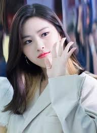 Pin By K Pop Idols On Ryujin Chinese Zodiac Signs Rapper Vocalist