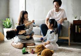 Download Premium Image Of Japanese Family Having A Great Time Together Mom Daughter Outfits Family Playing Japanese Lifestyle