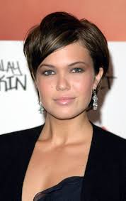 Many w… best hairstyles and haircuts. 25 Best Hairstyles For Round Faces In 2020 Easy Haircut Ideas For Round Face Shape