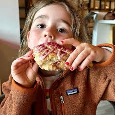 From Washington to Annapolis ✈️ for a weekend well spent with best friends  who've become family. Chicken catching, creek play, neighborhood walks,  homemade meals, downtime, a delicious coffee and pastry date, and