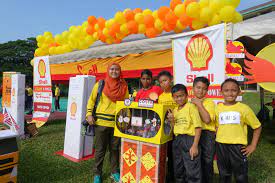 Kontingen rumah kuning membawa tema syarikat telekomunikasi digi. Persatuan Ibu Bapa Dan Guru Sk Intan Baiduri Kuala Lumpur