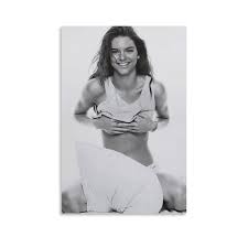 Amazon.com: HBHCLXN Kendall Jenner - Póster de modelo sexy, 4 pósteres  artísticos de pared en lienzo para decoración de habitación y decoración  para ...