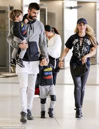 Bu da hem shakira'nın hem de pique'nin doğum tarihini sembolize ediyordu. Gerard Pique Silences Rumours Of Split With Shakira Express Digest