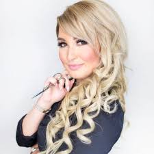 Danielle Wiebe (@danilivinglife)