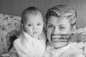 116 Sharron Kin Photos & High Res Pictures