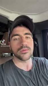 @traecrowder's video Tweet