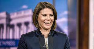 Kasie hunt is an american political correspondent. 2yukzv4d2bn0 M