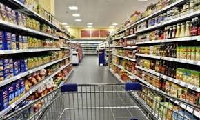 Τα σούπερ μάρκετ έχουν ανακοινώσει ότι θα μείνουν ανοιχτά από τις 9 το πρωί μέχρι τις 7 το απόγευμα, αλλά οι καταναλωτές καλό είναι να επιβεβαιώνουν το ωράριο με ένα τηλεφώνημα. Soyper Market Anoixta Shmera Kyriakh 20 12 Ti Wra Kleinoyn Sportime Gr