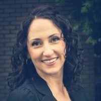 Lori Priest's Instagram, Twitter & Facebook